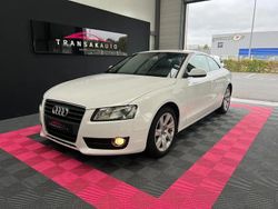 Blanc Utilisé 2010 Audi A5 Ambiente Coupé | 8 990 €