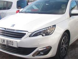 Blanc Utilisé 2017 Peugeot 308 Allure Berline | 8 490 € (Bon prix)