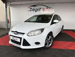 Blanc Utilisé 2014 Ford Focus Berline | 8 990 € (Prix juste)