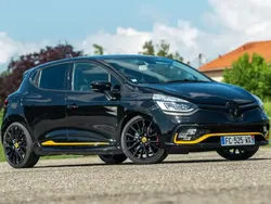 Noir Utilisé 2018 Renault Clio IV R.S. Citadine | 28 500 €