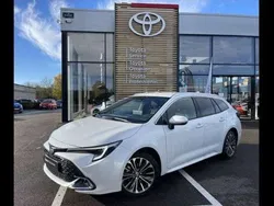 Utilisé 2023 Toyota Corolla Design Break | 31 990 € (Prix assez cher)