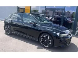 Noir Nouvelle 2025 VW Golf VIII R-line Berline | 39 590 € (Prix juste)