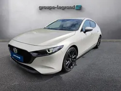 Utilisé 2024 Mazda 3 Exclusive-Line Berline | 31 490 € (Prix assez cher)