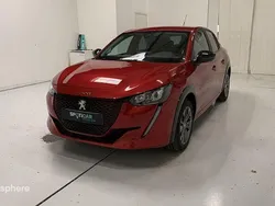 Rouge Utilisé 2023 Peugeot e-208 Style Citadine | 19 499 € (Prix juste)