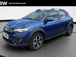 Bleu Utilisé 2024 Dacia Sandero Expression Citadine | 15 999 € (Prix juste)