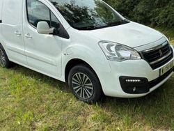 Utilisé 2019 Peugeot Partner Van | 8 000 € (Super prix)