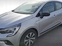 Gris Utilisé 2023 Renault Clio V Equilibre Berline | 15 597 € (Prix juste)