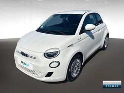 Blanc Utilisé 2022 Fiat 500e Action Citadine | 12 980 € (Prix juste)