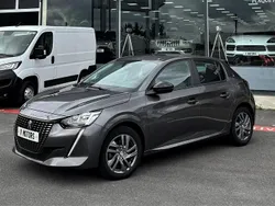 Gris Utilisé 2022 Peugeot 208 Allure Citadine | 15 990 € (Prix juste)