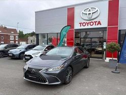 Utilisé 2023 Lexus ES300H Berline | 43 490 € (Prix juste)