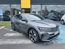 Gris Utilisé 2024 Renault Mégane Techno Berline | 29 900 € (Prix juste)