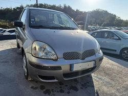 Gris Utilisé 2003 Toyota Yaris Luna Berline | 3 290 €