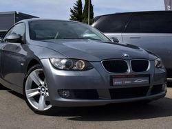 Gris Utilisé 2007 BMW 320 Sport Line Coupé | 13 900 € (Prix juste)