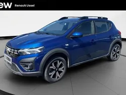 Bleu Utilisé 2024 Dacia Sandero Expression Citadine | 17 490 € (Prix juste)