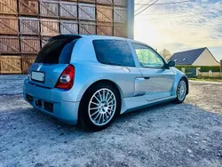 Gris Utilisé 2003 Renault Clio II Berline | 49 900 €