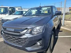 Gris Nouvelle 2025 Isuzu D-Max Pick-up | 40 800 € (Prix juste)