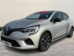 Gris Utilisé 2023 Renault Clio V Equilibre Berline | 14 499 € (Prix juste)