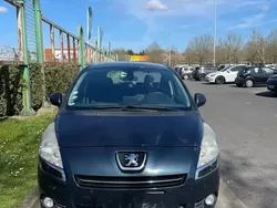 Bleu Utilisé 2013 Peugeot 5008 Business-Line Monospace | 6 600 € (Prix juste)