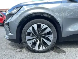 Nouvelle 2025 Renault Rafale Techno SUV | 44 454 € (Prix juste)