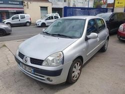 Gris Utilisé 2009 Renault Clio II Campus Berline | 2 350 € (Prix juste)