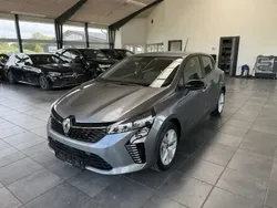 Utilisé 2024 Renault Clio V Evolution Berline | 14 900 € (Bon prix)