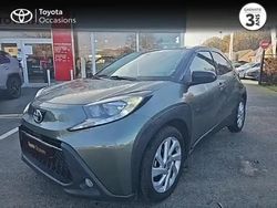 Biton vert cardamome métal/toit noir Occasion 2022 Toyota Aygo X Design SUV | 15 990 € (Prix juste)