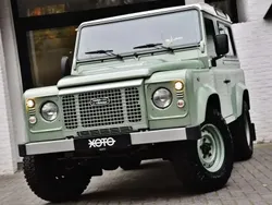Vert Utilisé 2015 Land Rover Defender Heritage SUV | 89 950 €