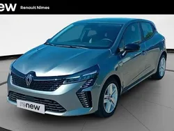 Gris Utilisé 2024 Renault Clio V Evolution Citadine | 16 499 € (Prix juste)