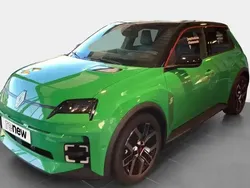 Vert Utilisé 2024 Renault R5 Techno Citadine | 31 204 € (Prix juste)
