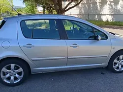 Gris Utilisé 2007 Peugeot 307 Berline | 3 900 € (Prix assez cher)