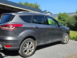 Argent Utilisé 2014 Ford Kuga Titanium SUV | 8 000 € (Prix assez cher)