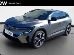 Gris Utilisé 2022 Renault Mégane Iconic Berline | 25 299 € (Prix juste)