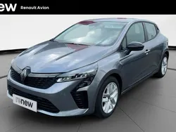 Gris Nouvelle 2025 Renault Clio V Evolution Citadine | 18 900 € (Prix assez cher)