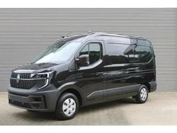 Noir Nouvelle 2025 Renault Master Van | 34 890 € (Prix juste)
