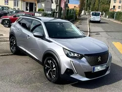 Gris Utilisé 2021 Peugeot 2008 Allure SUV | 13 990 € (Prix juste)