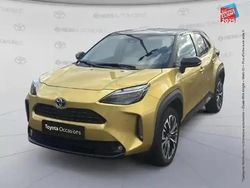 Or pur/toit noir (m) Occasion 2023 Toyota Yaris Hybrid SUV | 24 499 € (Prix juste)