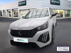 Blanc Utilisé 2024 Peugeot 2008 Style SUV | 21 090 € (Prix juste)