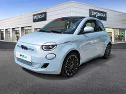 Celestial blue tricouche Utilisé 2022 Fiat 500e La Prima Berline | 18 990 € (Prix assez cher)