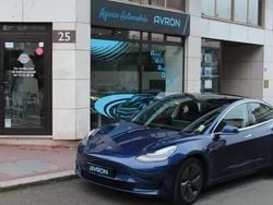 Bleu Occasion 2019 Tesla Model 3 Standard Range Berline | 20 990 € (Prix juste)