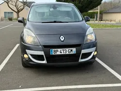 Utilisé 2011 Renault Scénic III Luxe Monospace | 4 500 €