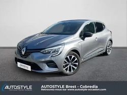 Gris schiste Utilisé 2023 Renault Clio V Techno Berline | 17 990 € (Prix juste)
