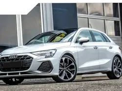 Blanc Nouvelle 2025 Audi A3 Berline | 41 990 € (Prix cher)