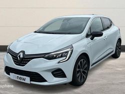 Blanc Utilisé 2023 Renault Clio V Techno Berline | 15 999 € (Prix assez cher)