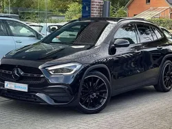 Noir Utilisé 2023 Mercedes GLA200 AMG line SUV | 39 950 € (Bon prix)