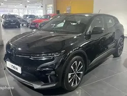 Noir etoile Nouvelle 2024 Renault Mégane Evolution SUV | 35 999 €