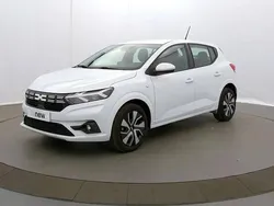 Blanc Utilisé 2024 Dacia Sandero Expression Citadine | 14 799 € (Prix juste)