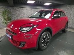 Rouge Occasion 2024 Fiat 600 SUV | 22 990 € (Prix assez cher)