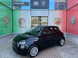 Onyx black pastel Nouvelle 2025 Fiat 500e Red Berline | 24 490 €