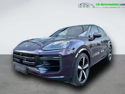 Utilisé 2024 Porsche Cayenne Turbo E-Hybrid SUV | 194 100 € (Prix juste)