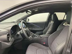 Utilisé 2024 Toyota C-HR SUV | 30 990 € (Prix cher)